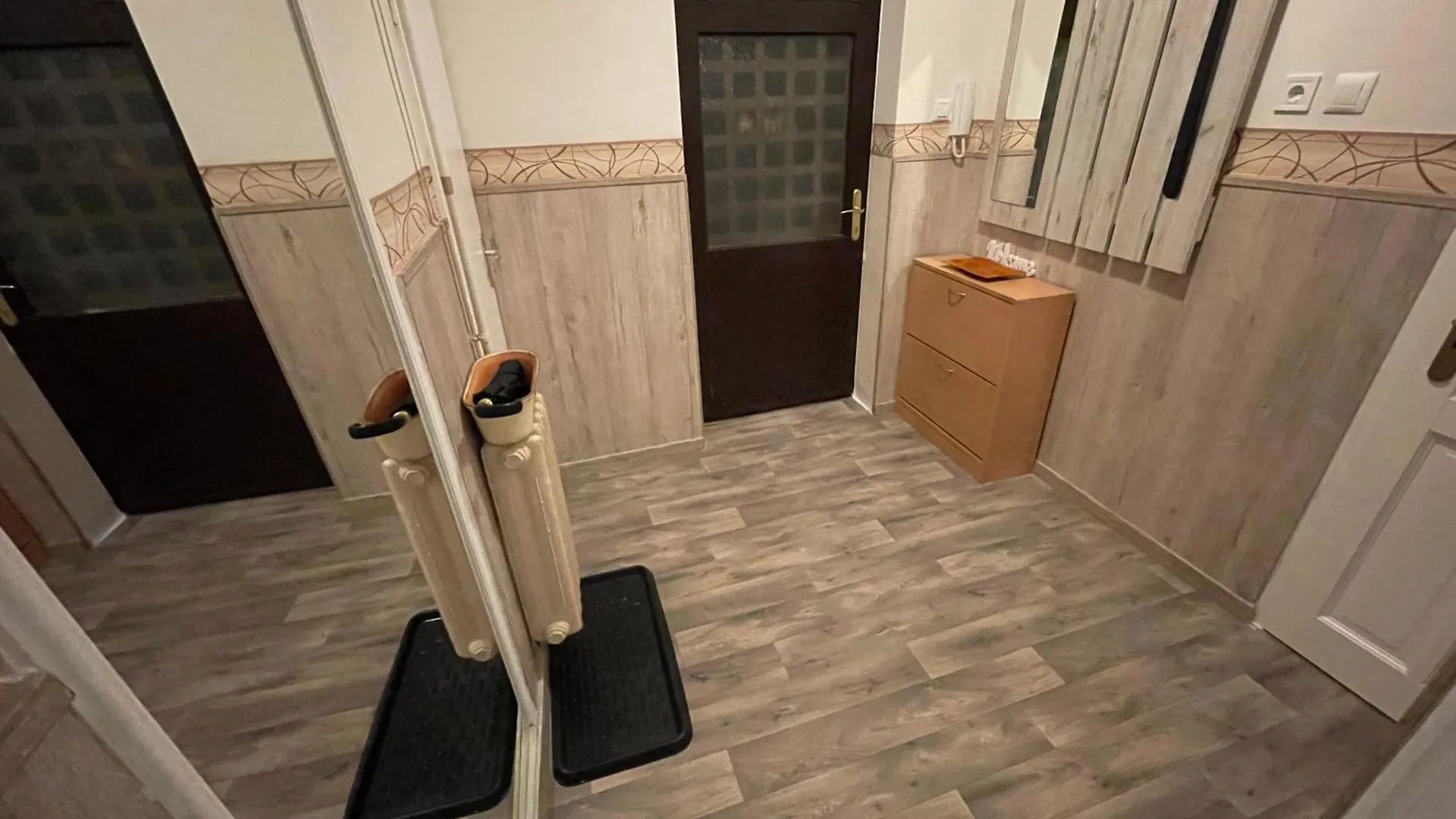 Moonlight Apartman Eger 0*,